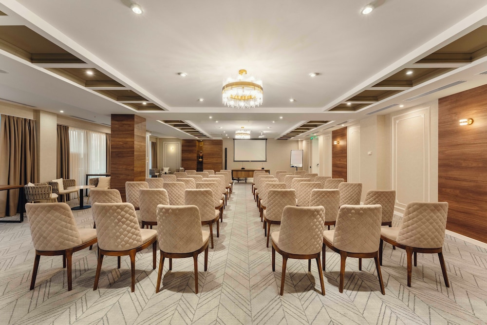 Meeting facility