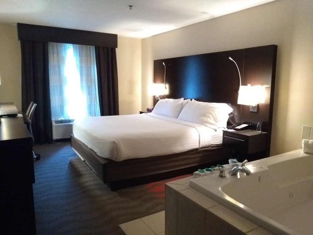 Holiday Inn Express Hotel & Suites Waterford by IHG - photo 43