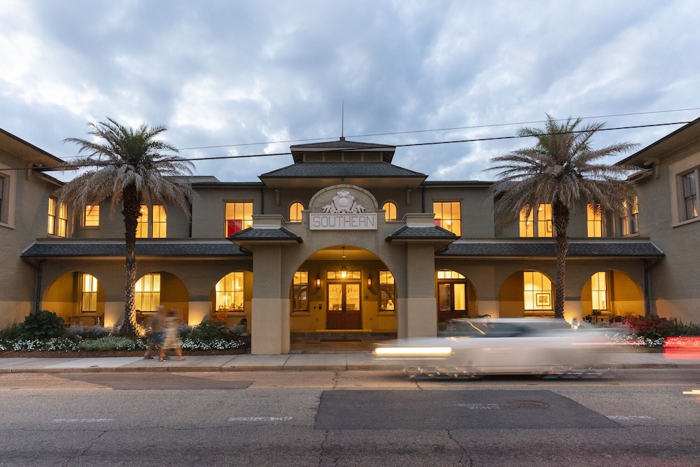 The Southern Hotel — Covington