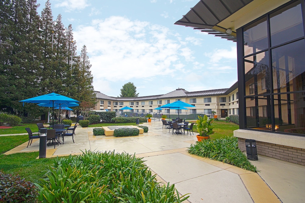 Holiday Inn Express Walnut Creek by IHG - photo 26