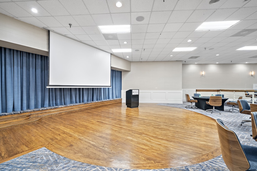 Hilton College Station & Conference Center - photo 79