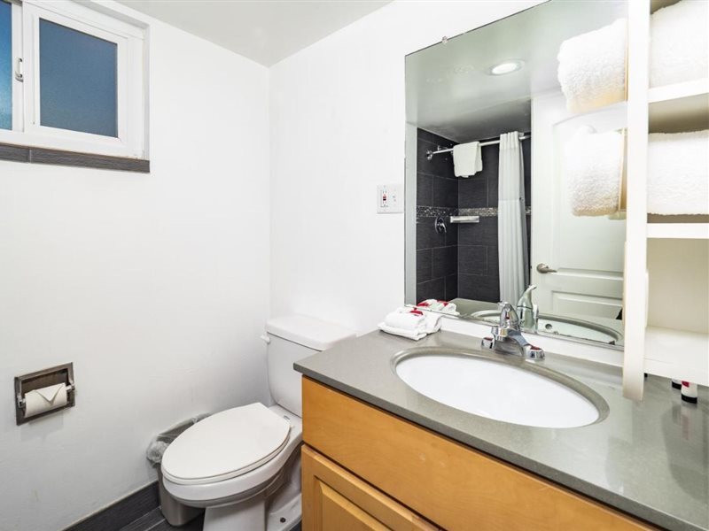 Travelodge By Wyndham Sacramento Convention Center - photo 7