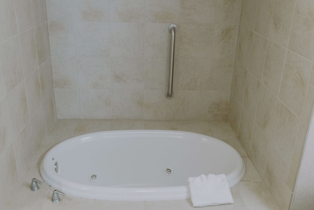Hampton Inn & Suites Green River - photo 28