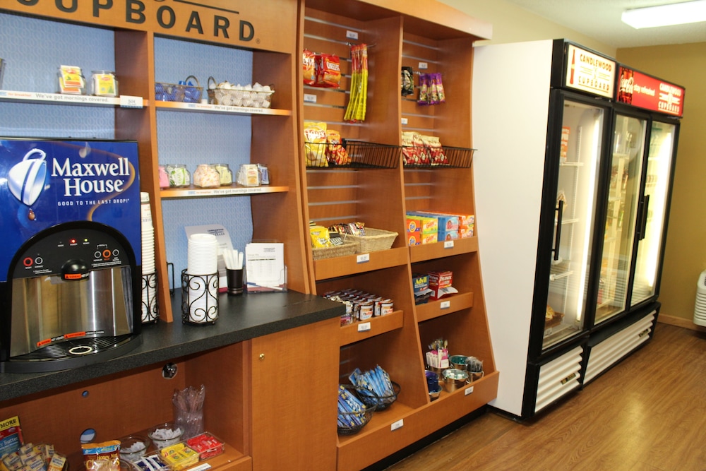 Candlewood Suites Herndon by IHG - photo 33