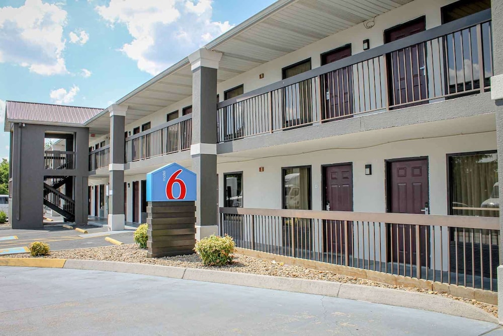Motel 6 Knoxville Tn East — Knoxville