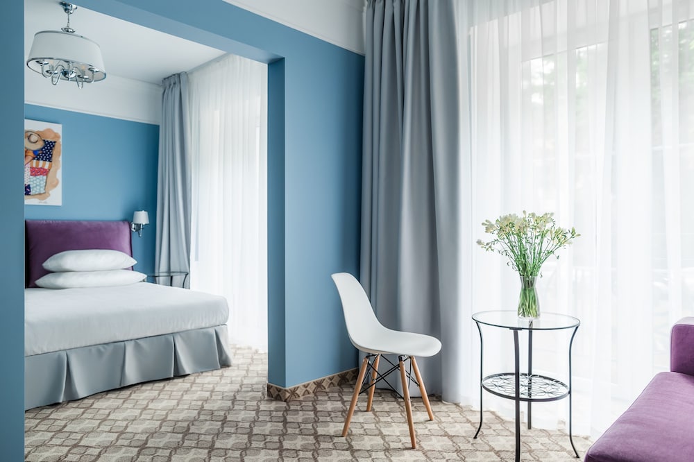 Madame L — 5-Star Luxury Hotel in Svetlogorsk, Russia