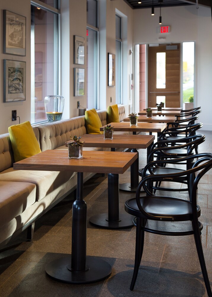 250 Main Hotel - photo 19