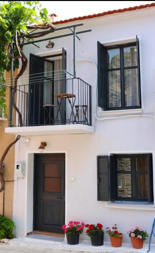 Titinas’ in Plomari, Greece