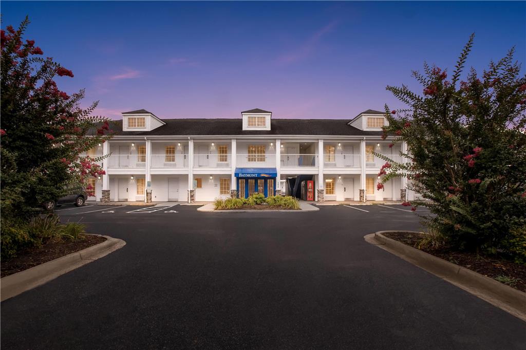 Baymont by Wyndham Forest City - photo 4