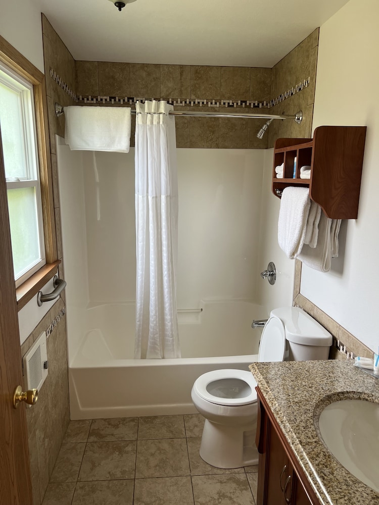 All Star Inn & Suites - photo 270