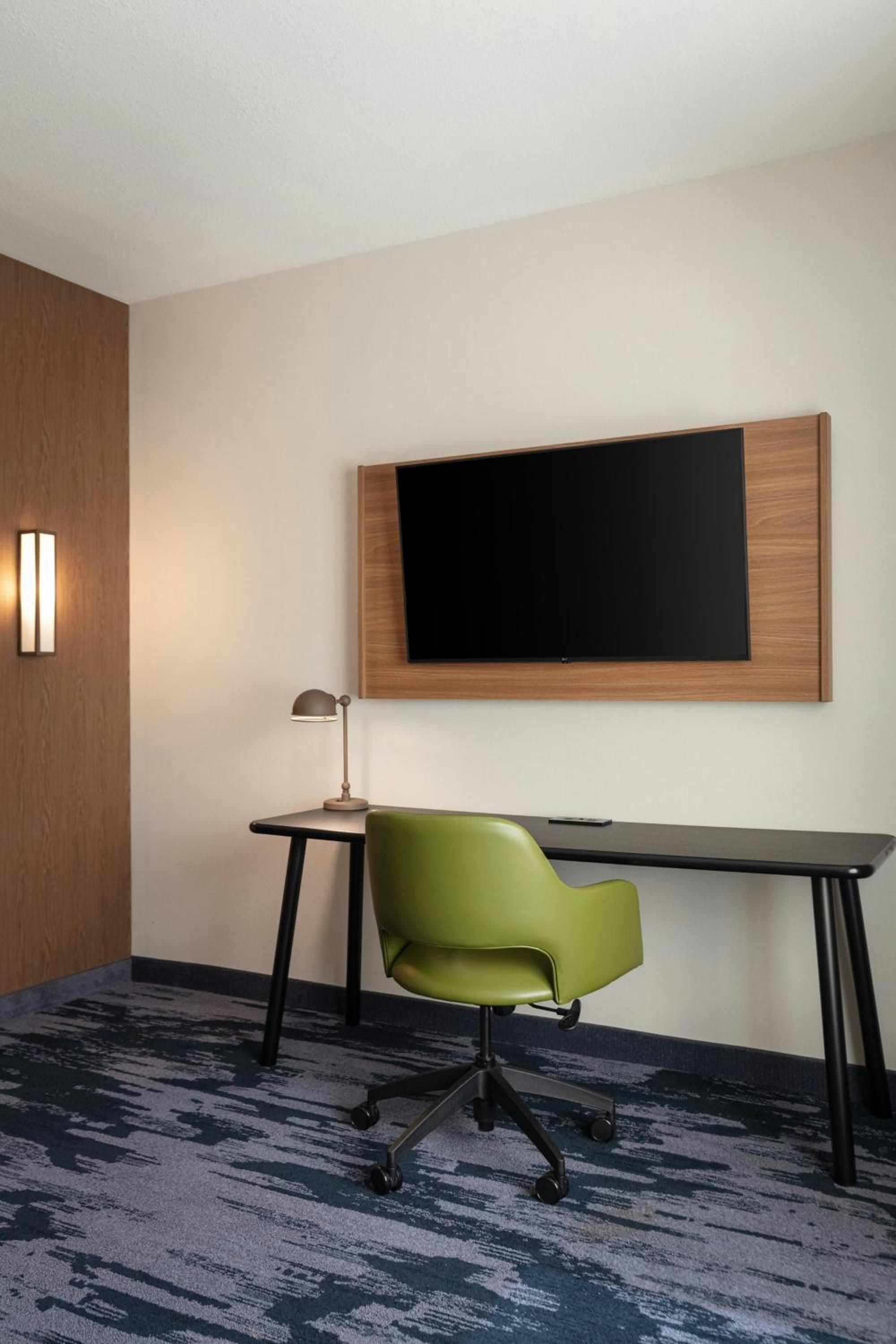 Fairfield by Marriott Inn & Suites Omaha at MH Landing - photo 104