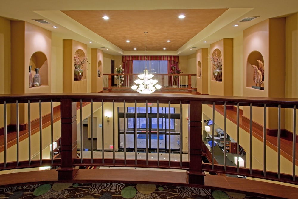 Holiday Inn Express Hotel & Suites Vidor South - photo 45