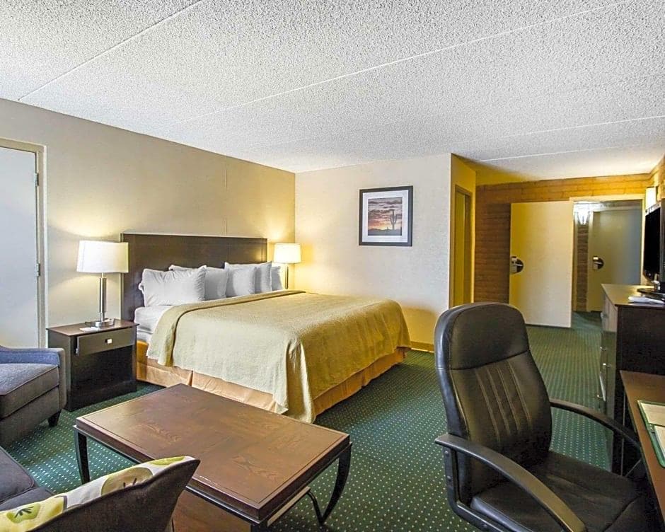 Quality Inn Sierra Vista - photo 13