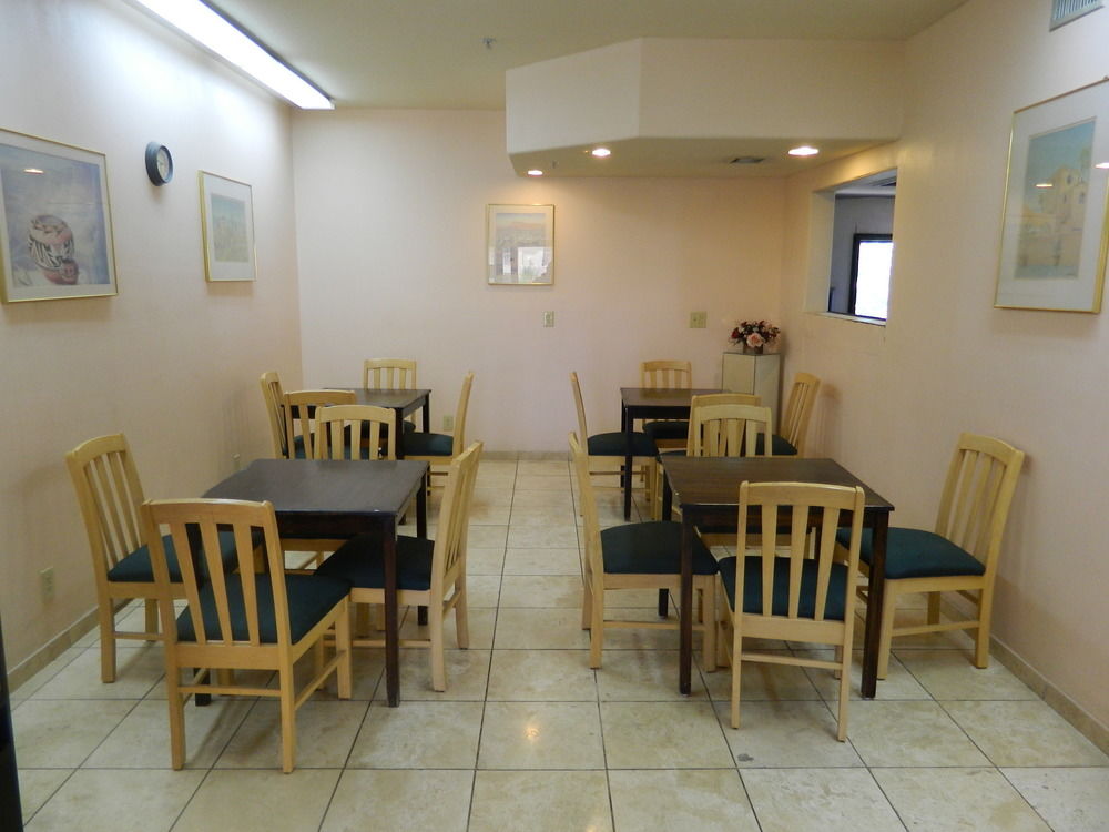 Capital Suites Hotel - photo 26