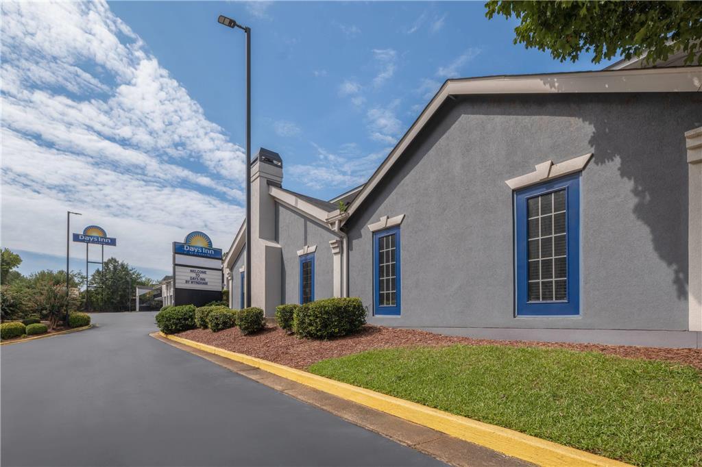 Days Inn by Wyndham College Park Airport Best Road - photo 3