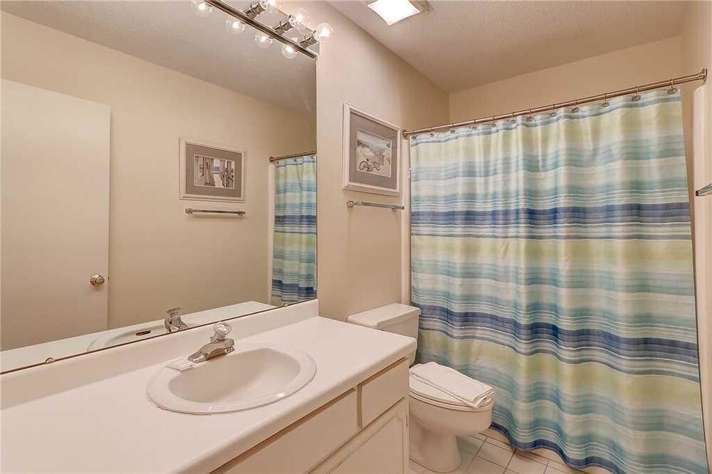 1044 Caravel Court at The Sea Pines Resort - photo 15