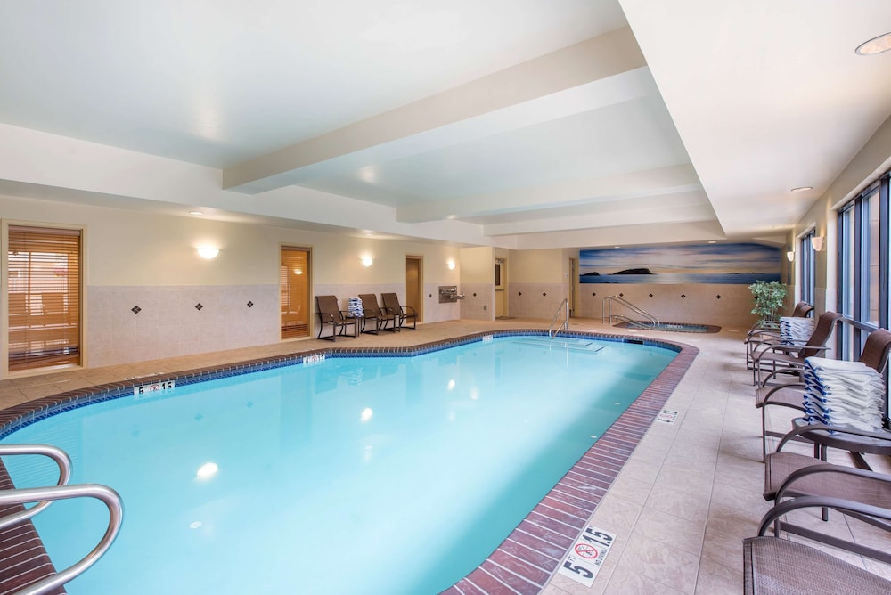 Hampton Inn & Suites Arcata - photo 44