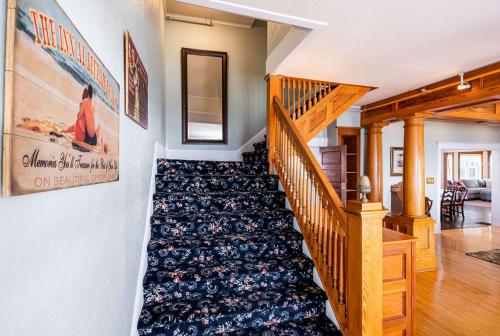 Inn at Beulah Beach on Crystal Lake - photo 10