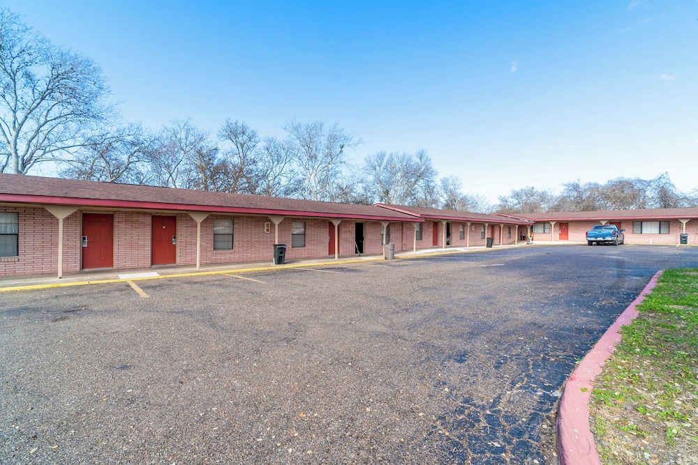 Oyo Hotel Beeville Us 181 - photo 91