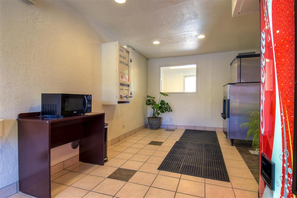 Motel6 Jurupa Valley CA Riverside West - photo 24