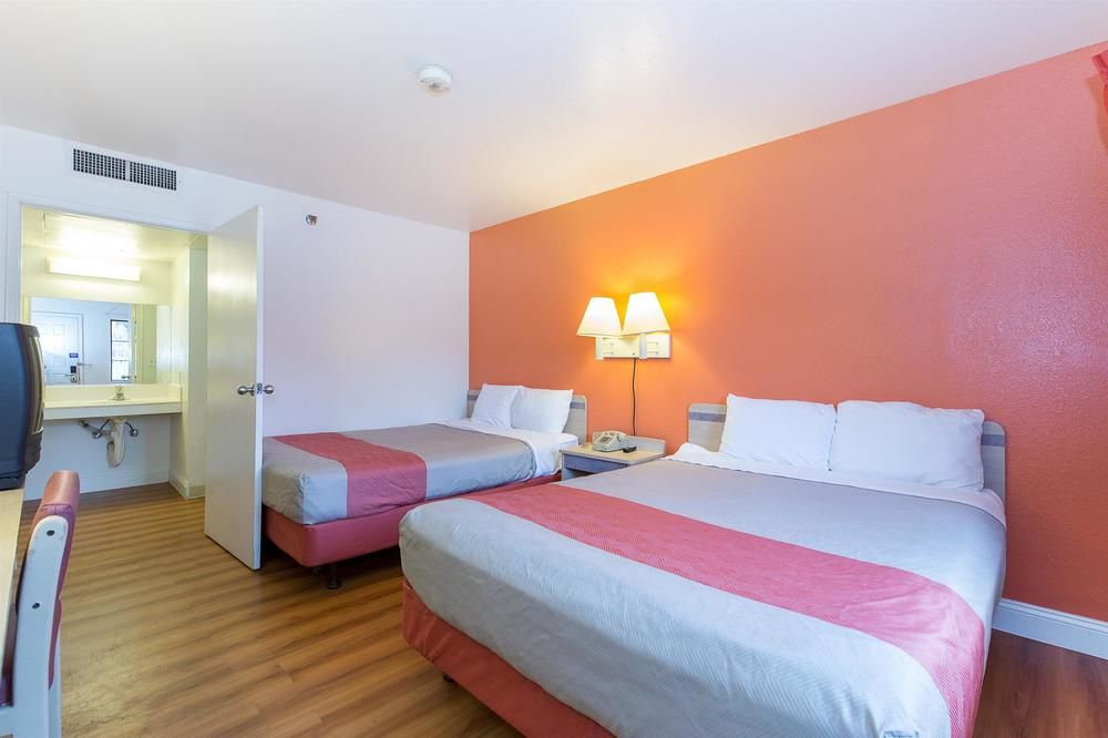 Motel 6 Vallejo Maritime North - photo 5