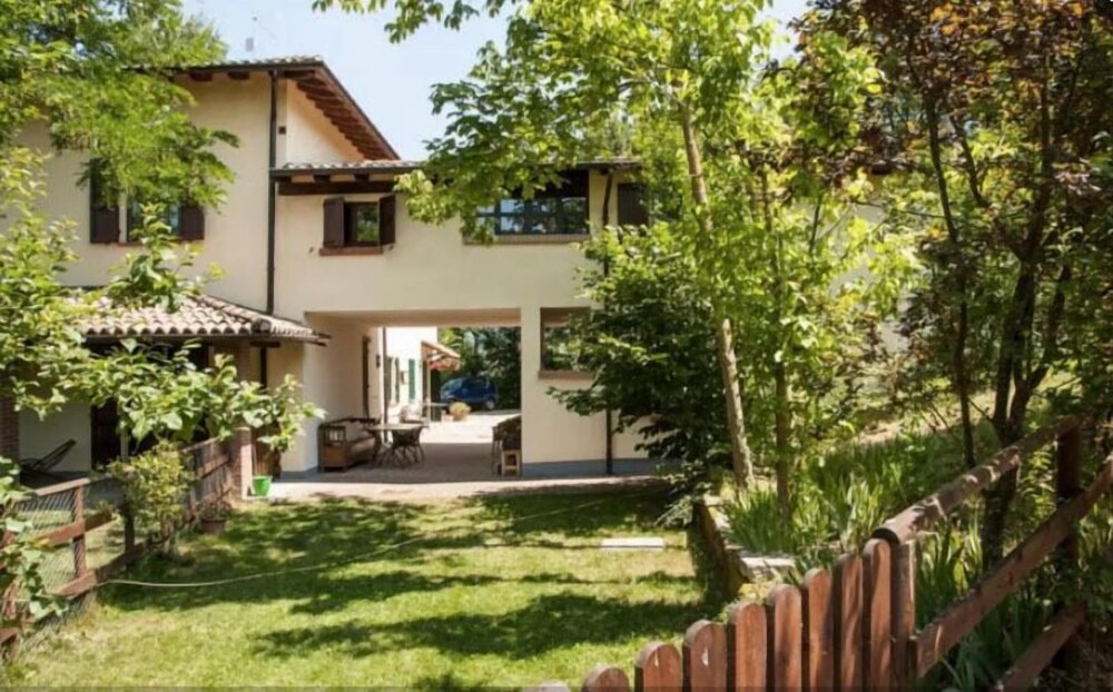 Ca del Bu - carbon neutral hotel in Pecorara