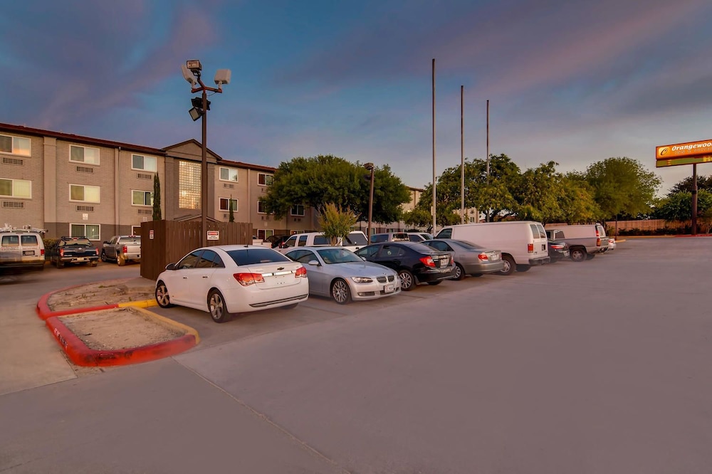 Orangewood Inn & Suites Midtown - photo 62
