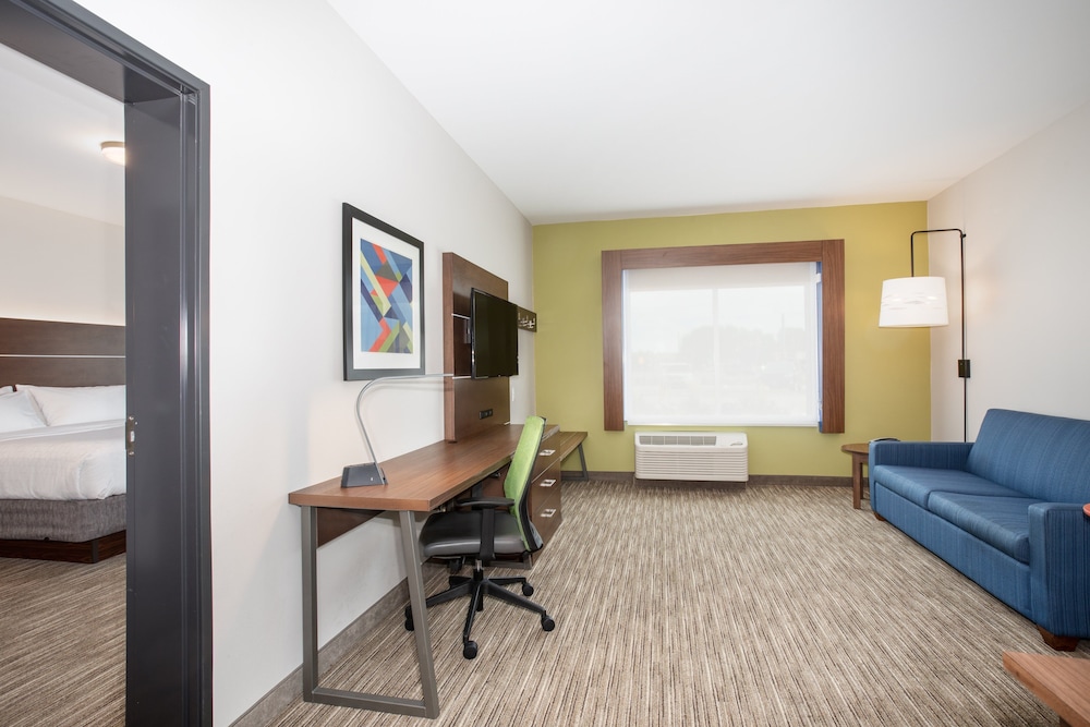 Holiday Inn Express & Suites Sterling by IHG - photo 8