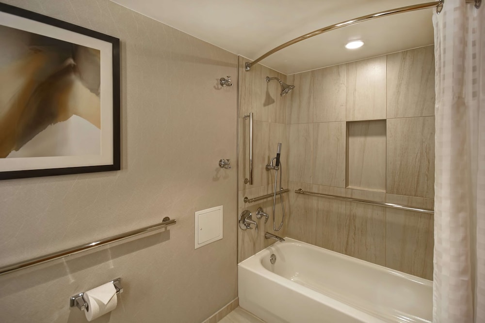 Embassy Suites by Hilton Raleigh Durham Research Triangle - photo 65