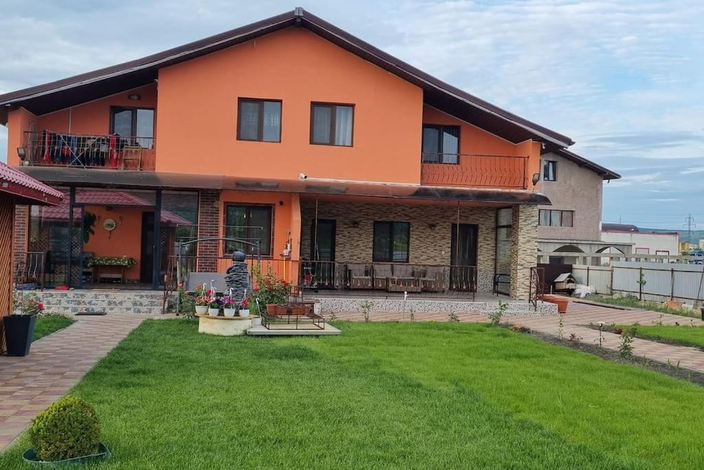 Casa de inchiriat in Vaslui — 4-Star Luxury Hotel in Vaslui, Romania