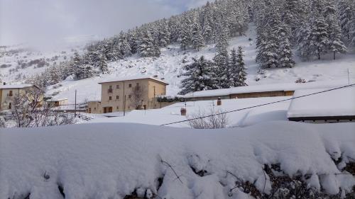 Casa Pie' di Monte Refuge — 4-Star Luxury Hotel in Bisegna, Italy