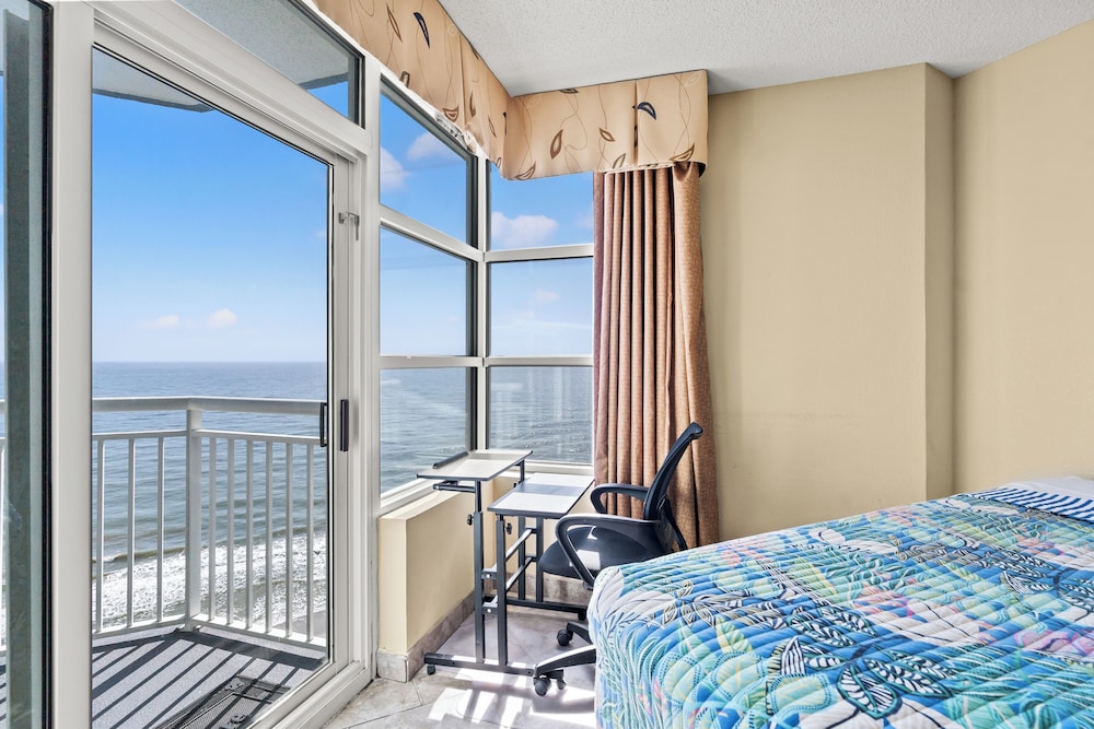 Units at Carolinian Beach Resort by Elliott Beach Rentals - photo 11