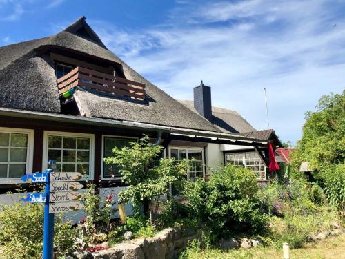 Haus 1795 Storchennest — 4-Star Luxury Hotel in Wustrow, Germany