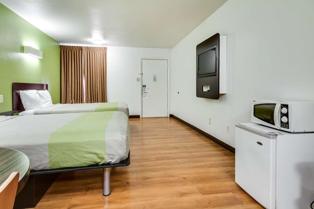 Motel 6 Longview TX North - photo 11