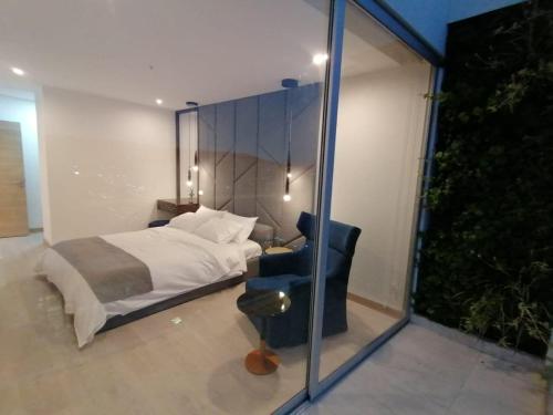 Suite Apartameto 1606 Espectacular Vista La Carolina piso 16 ONE Quito — 4-Star Luxury Hotel in Quito, Ecuador