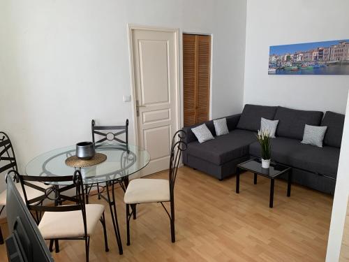 Charming 1br flat with sea view at the heart of Biarritz Welkeys in Biarritz, France