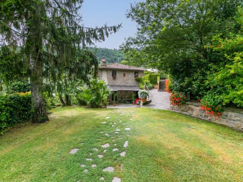 Agriturismo Santa Margherita — 4-Star Luxury Hotel in Pescia, Italy
