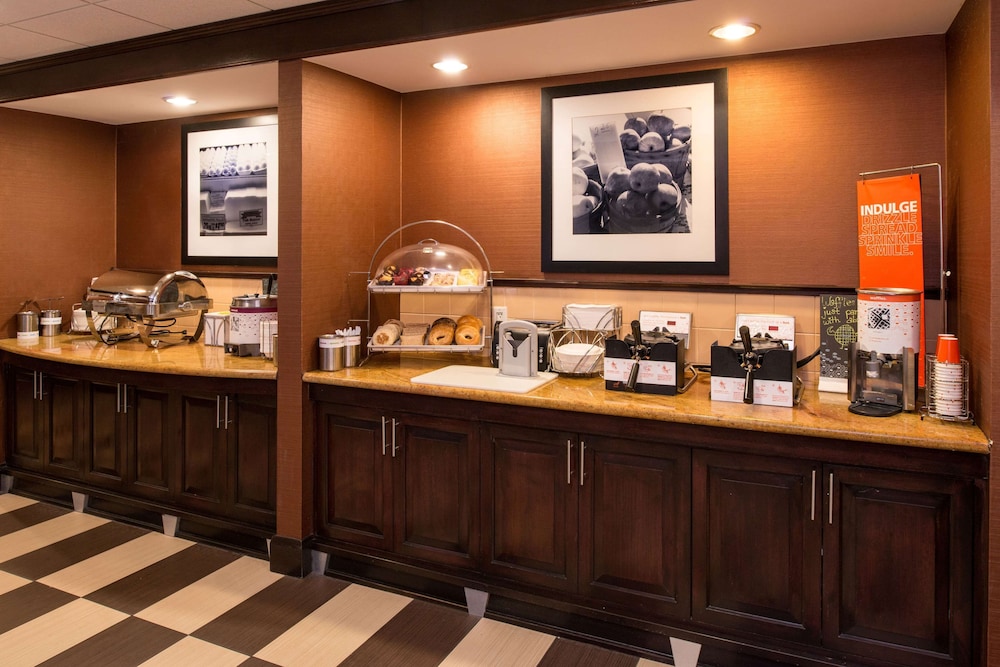 Hampton Inn & Suites Schertz - photo 37