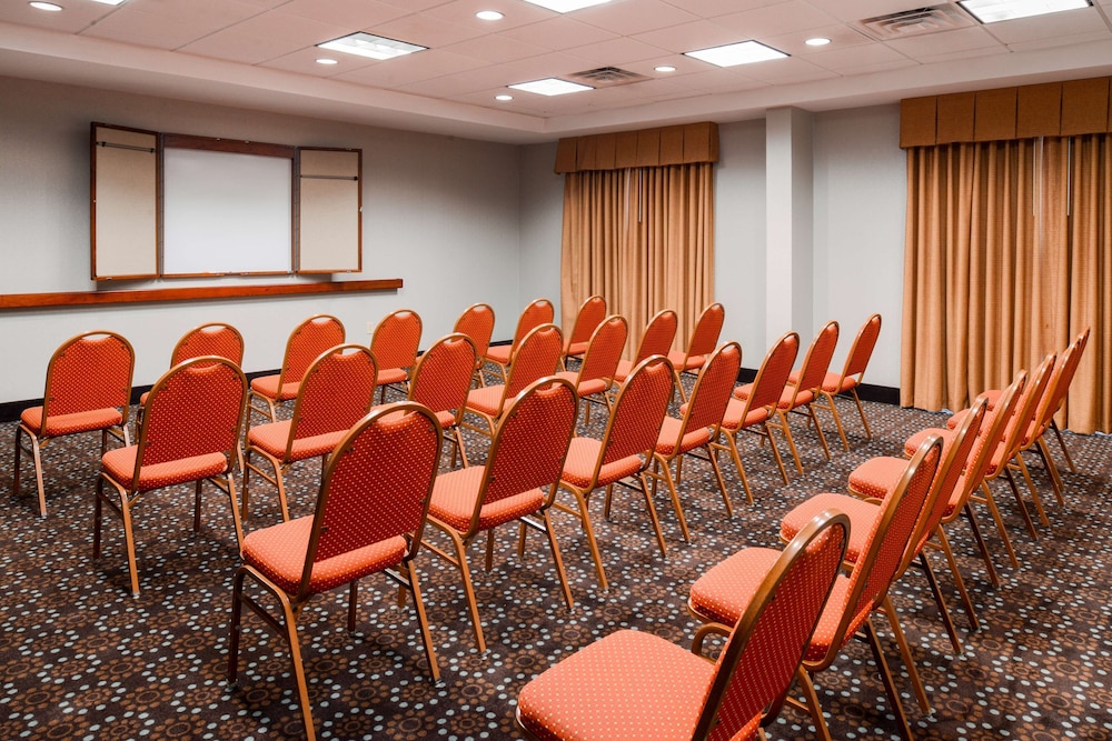 Hampton Inn & Suites Plymouth - photo 66