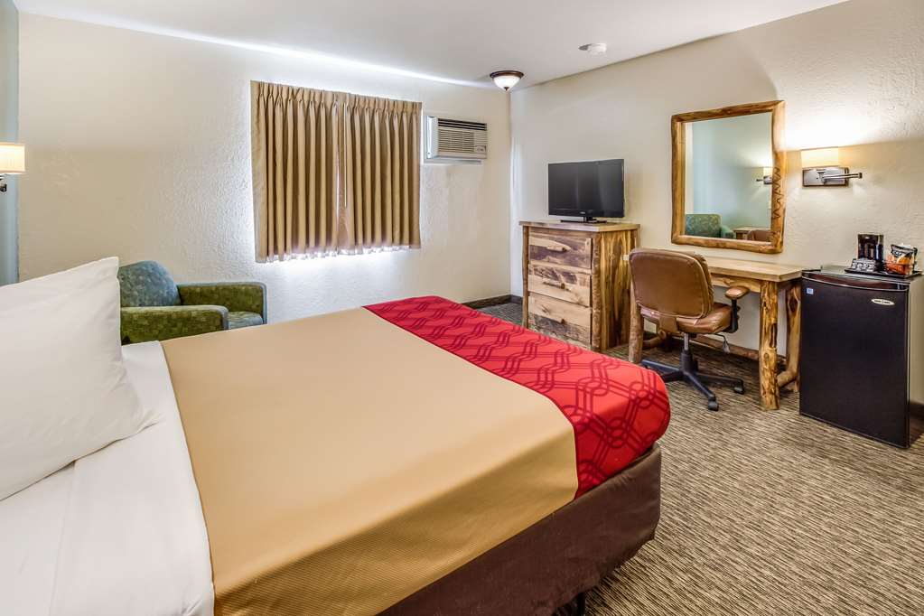 Econo Lodge Custer Crazy Horse Area - photo 14