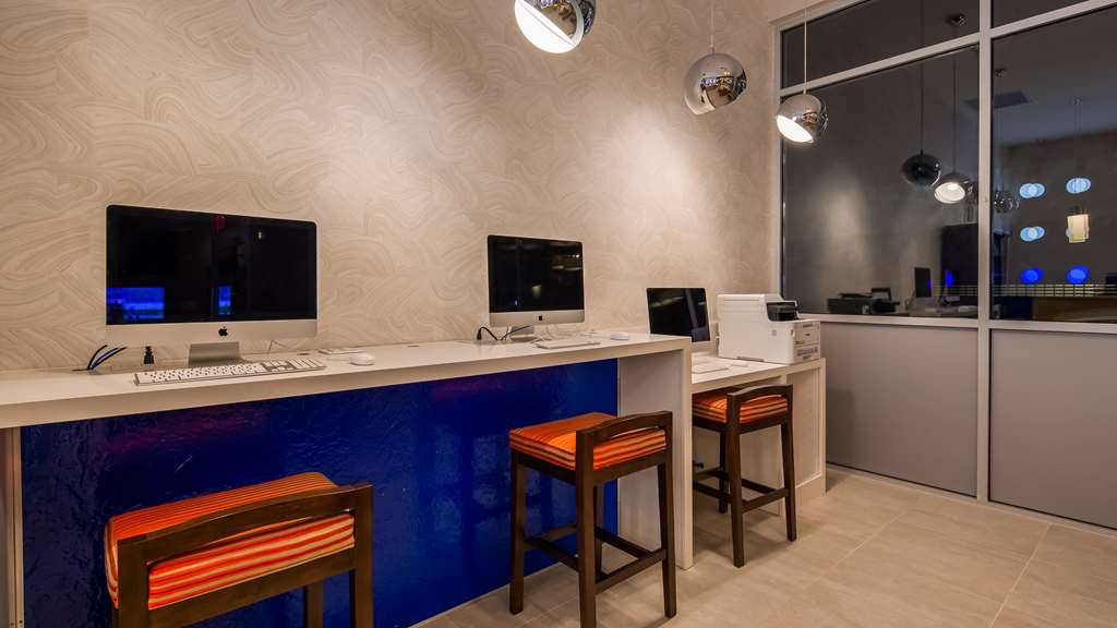 GLō Best Western Brooklyn NYC - photo 6