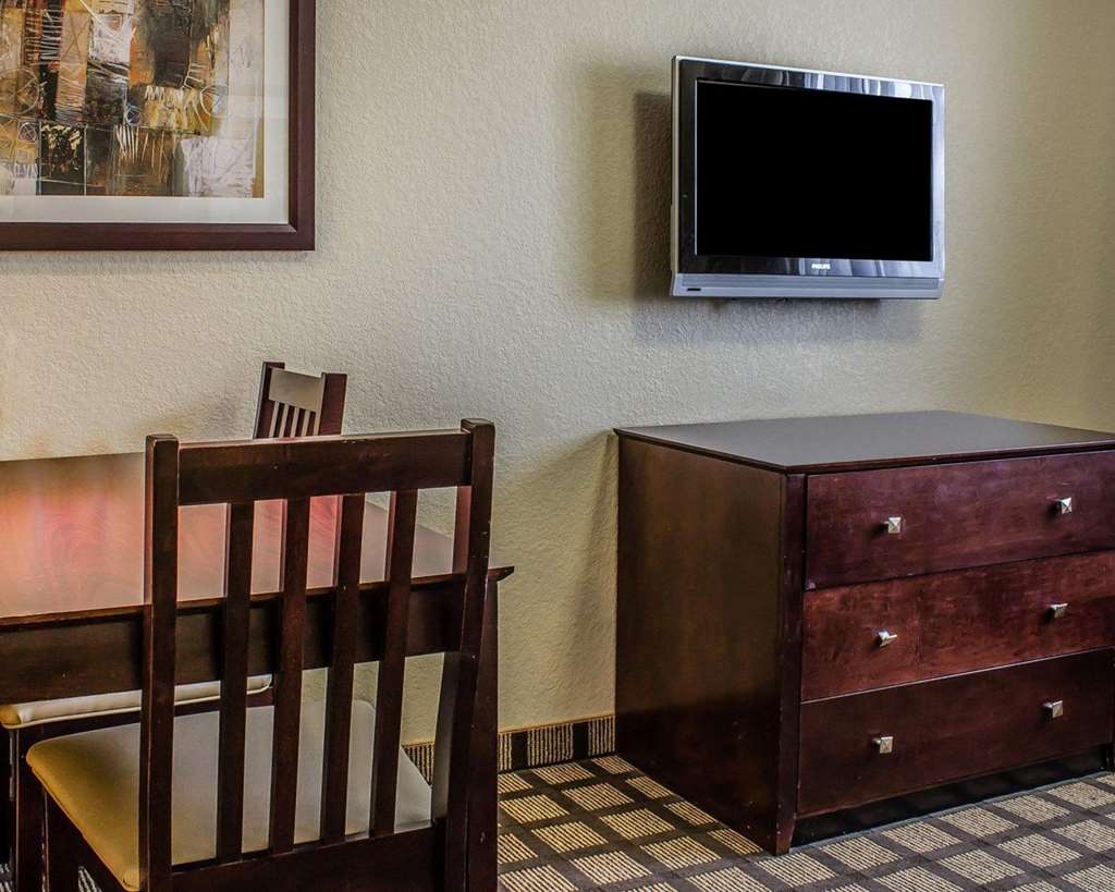 MainStay Suites Coralville Iowa City - photo 40