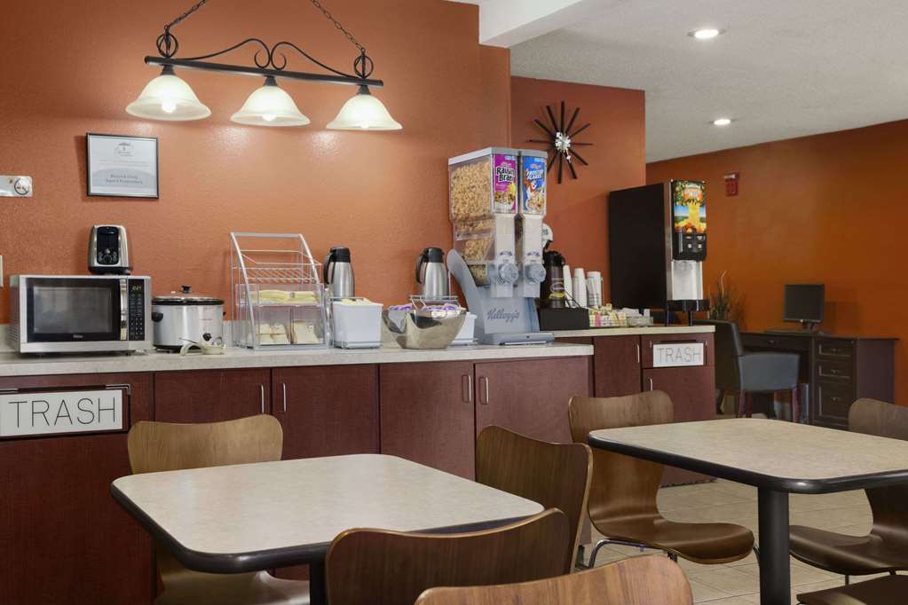 Super 8 by Wyndham Prestonsburg - photo 16