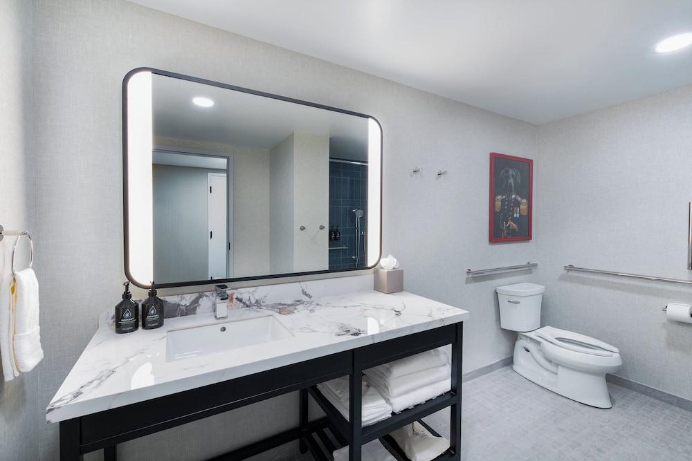 Hotel Indigo West Chester Downtown by IHG - photo 21