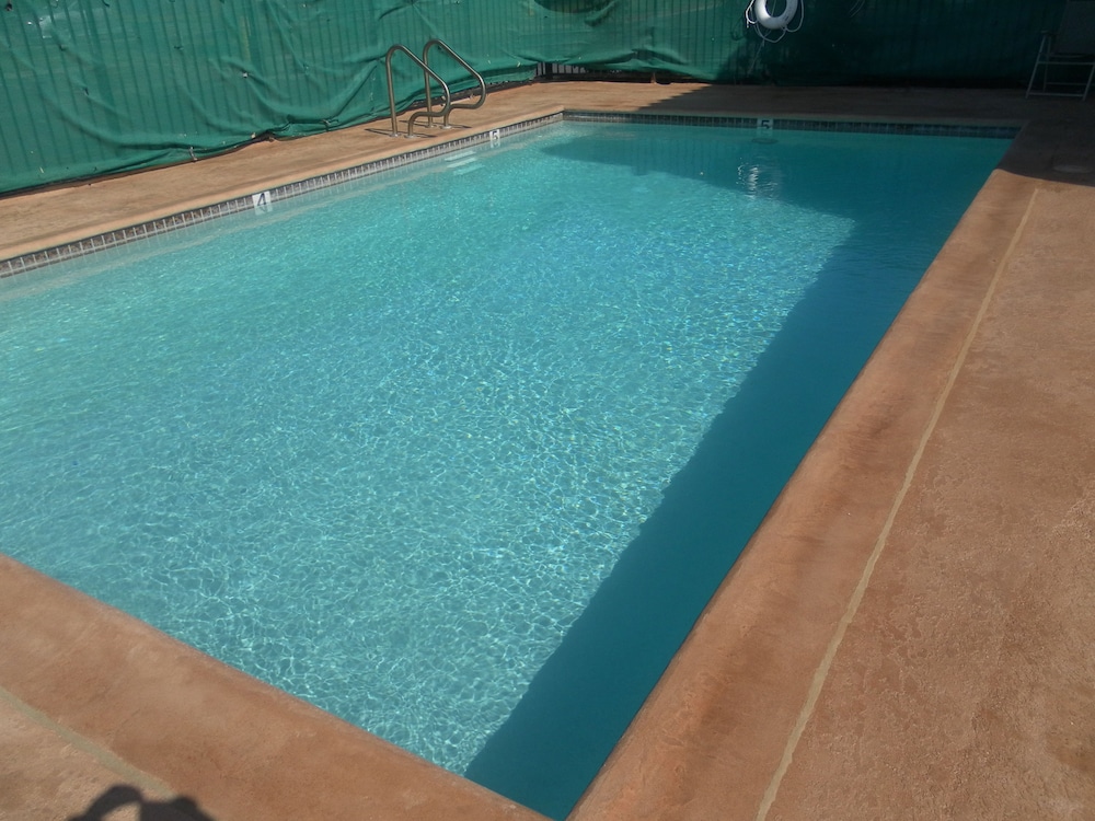 Ocean Gateway Inn — hotel in Santa Paula