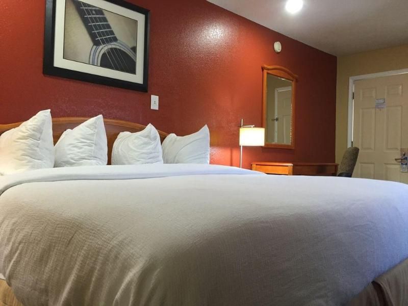 Vista Inn & Suites Memphis - photo 14