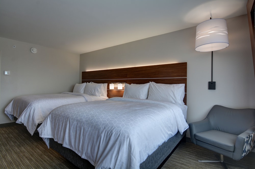 Holiday Inn Express & Suites Greenville Taylors by IHG - photo 13