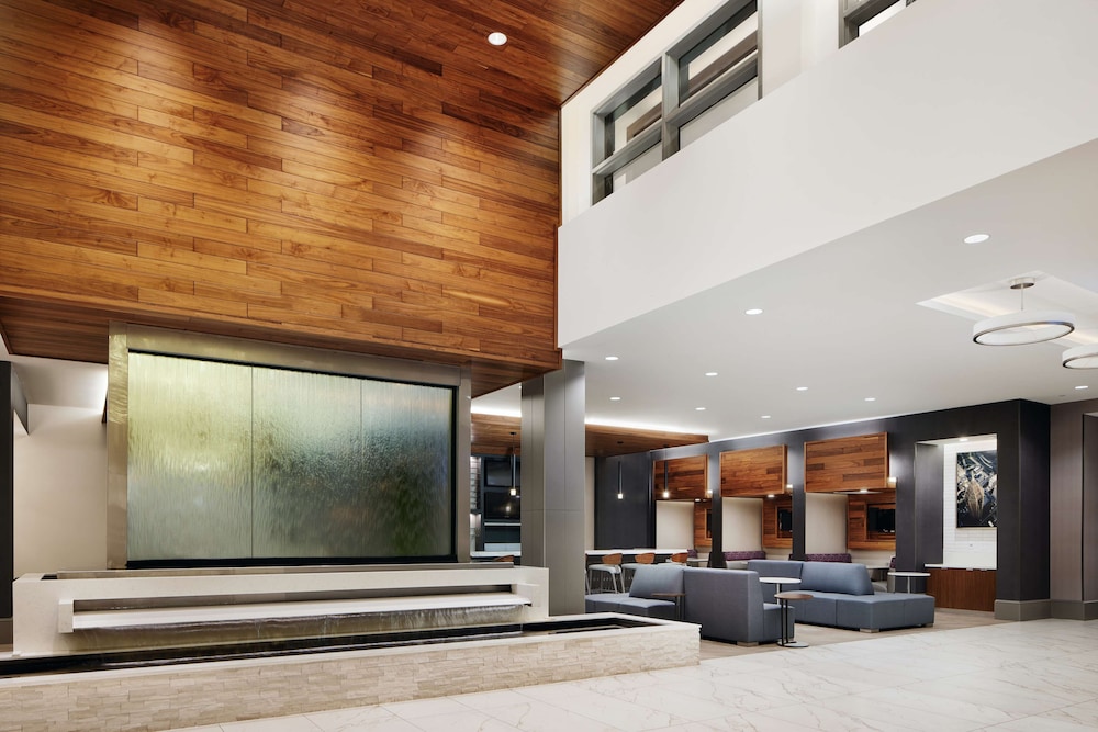 Embassy Suites by Hilton Atlanta Airport North - photo 2