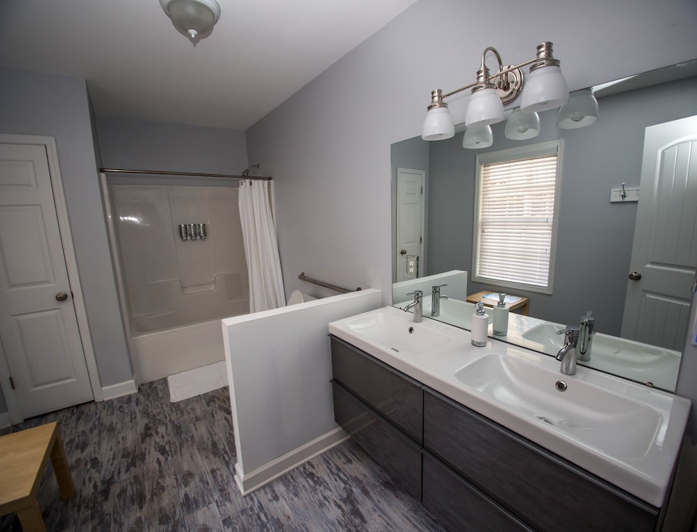 Swamp Rabbit Inn - photo 57