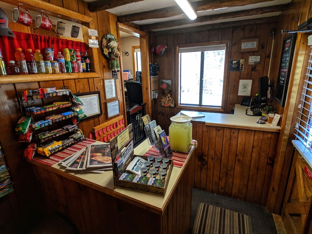 Foot of the Mountain Motel - photo 46